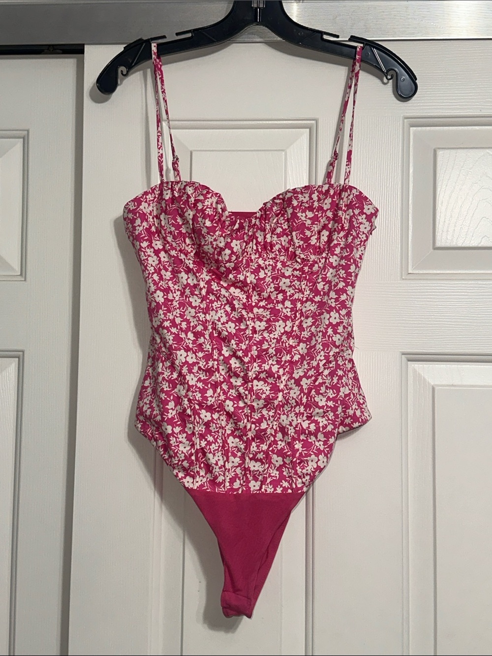 Zara Pink and White Floral Spaghetti Strap Bodysuit